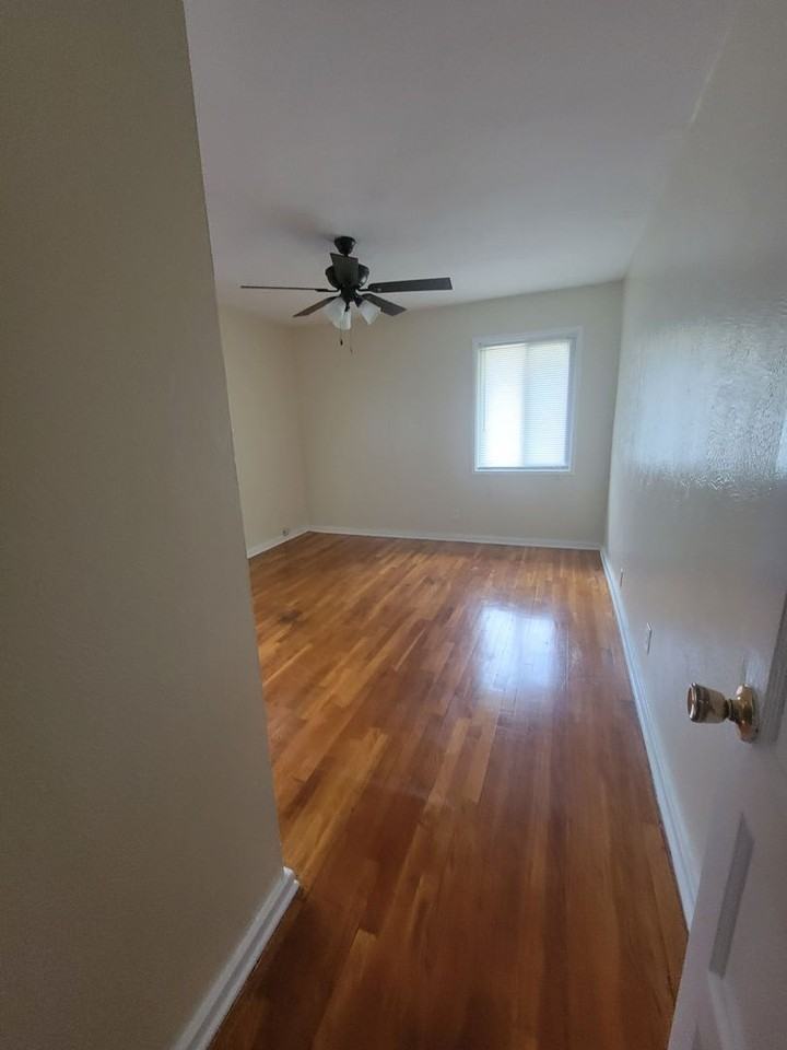 3806 Gilbert Dr #C - Photo 4 of 19