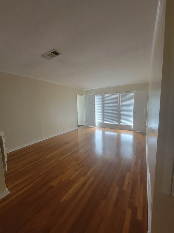 3806 Gilbert Dr #C - Photo 7 of 19