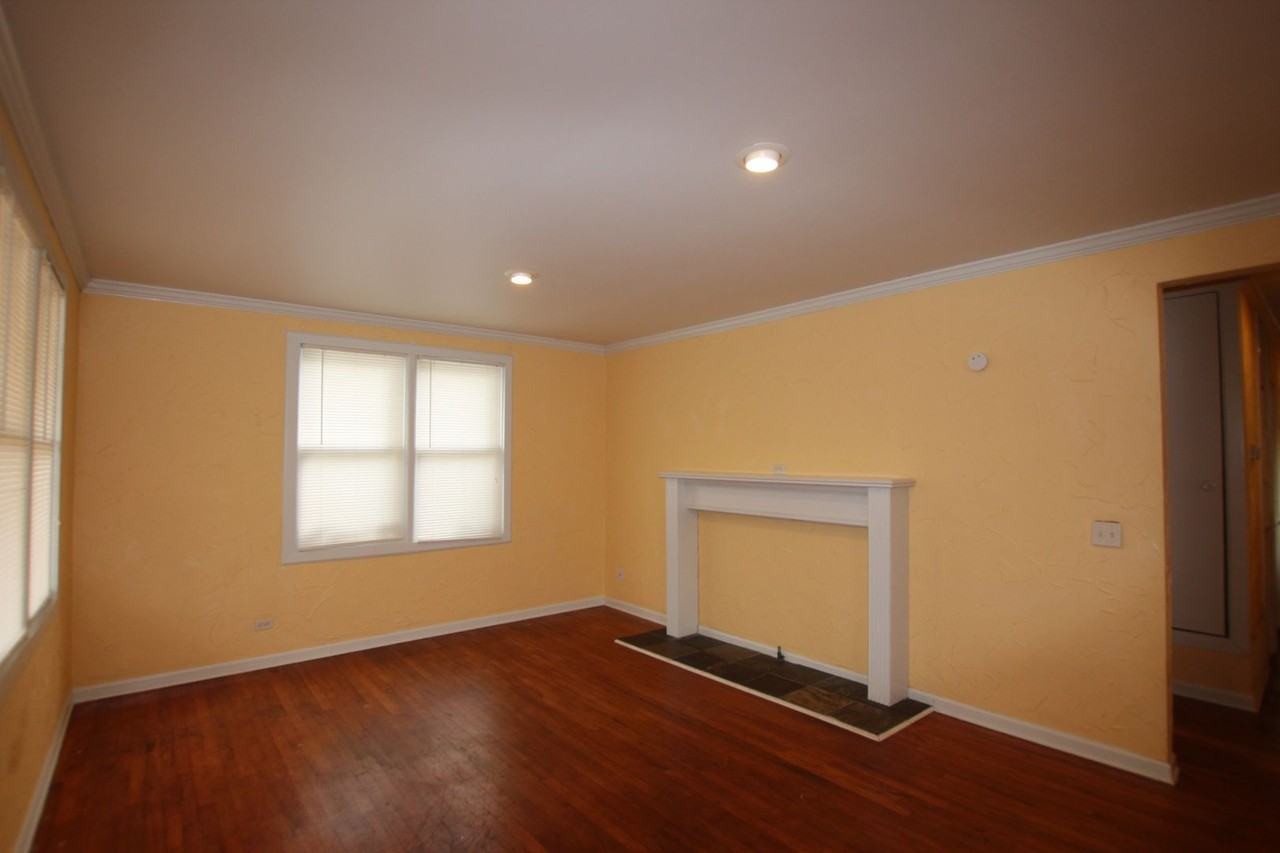 518 W Rusk St - Photo 3 of 23