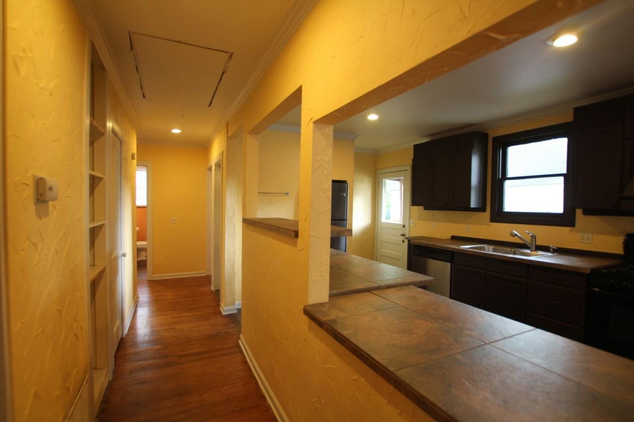 518 W Rusk St - Photo 7 of 23