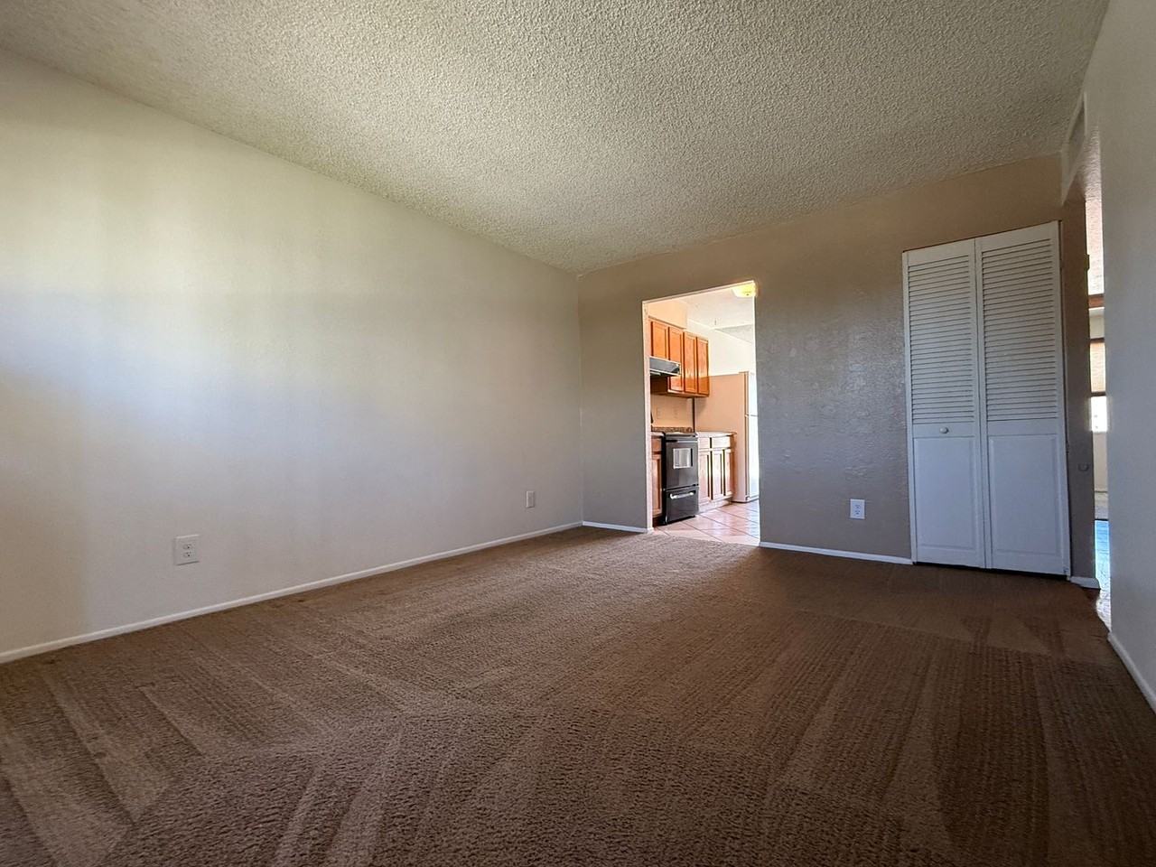 6563 S La Rosa Dr - Photo 3 of 21