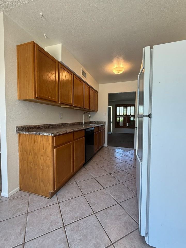 6563 S La Rosa Dr - Photo 4 of 21