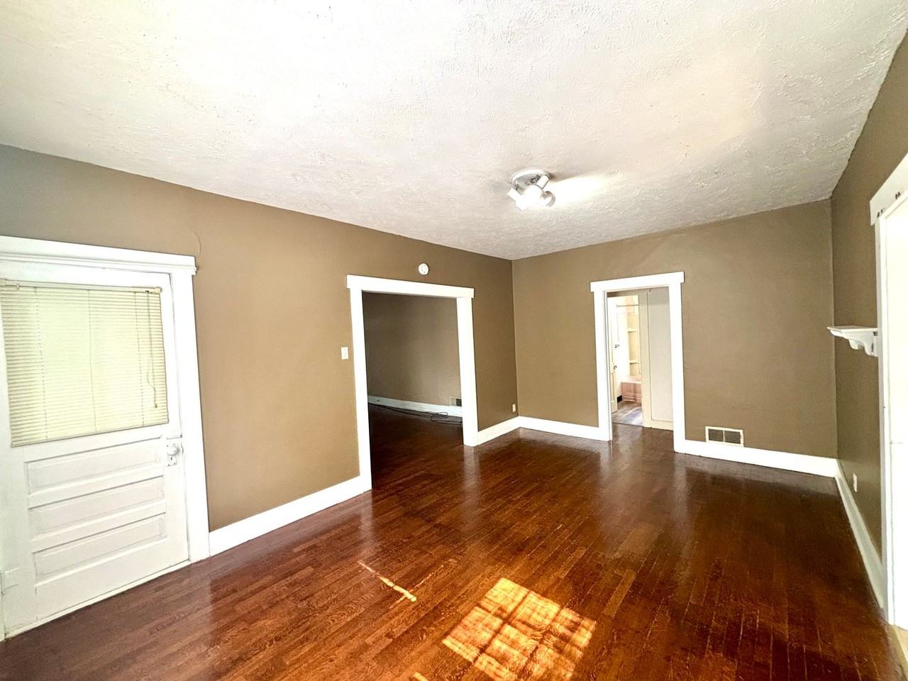 1619 Pierre St #A - Photo 5 of 19