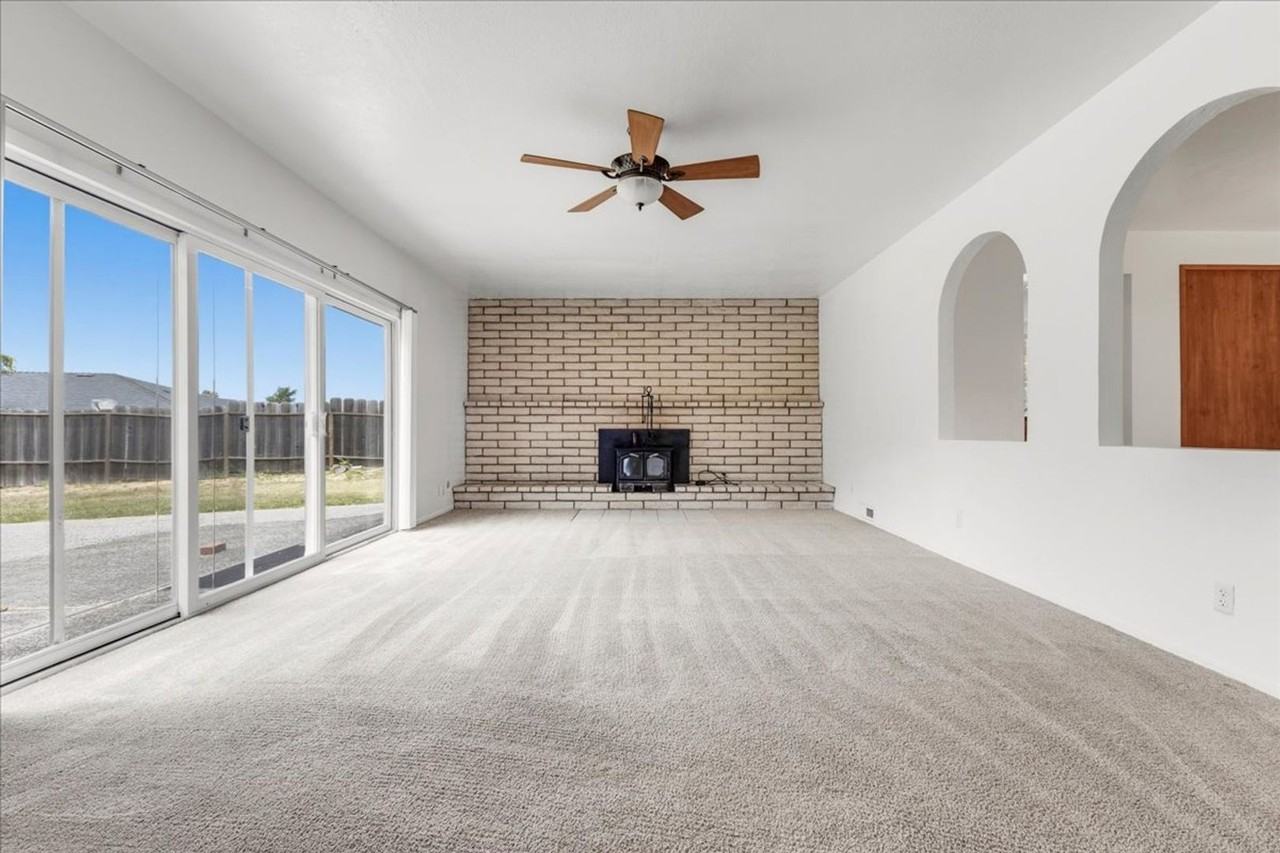 9520 Tan Oak Way - Photo 4 of 30