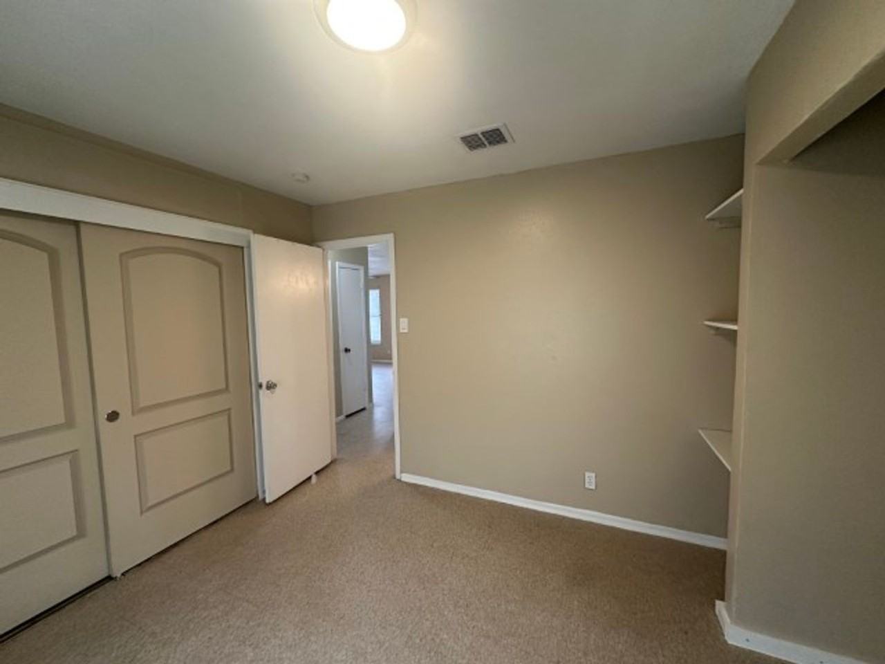 1325 Bitterlake - Photo 5 of 7