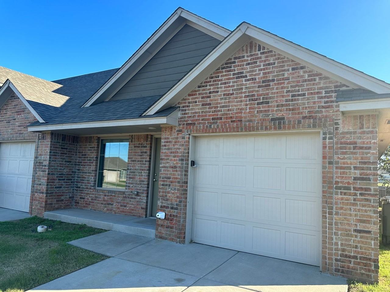 4600 Loch Ln - Photo 2 of 16