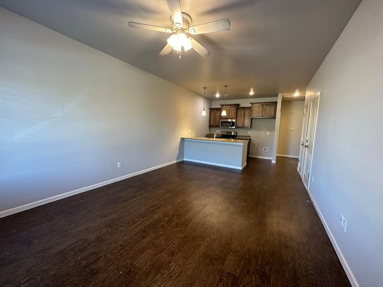 4600 Loch Ln - Photo 7 of 16