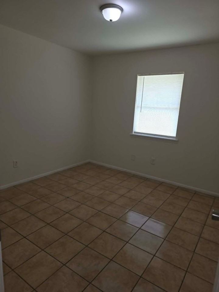 2345 Langston St - Photo 5 of 9