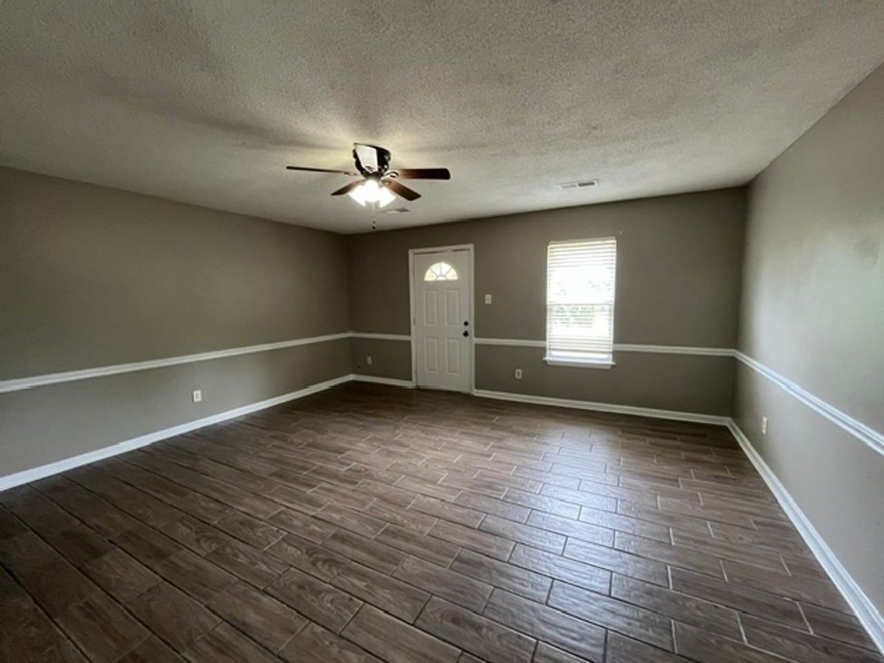 1936 Custer Dr - Photo 3 of 9