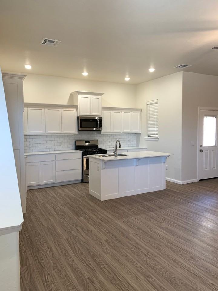 3411 Enclave Pl - Photo 4 of 20