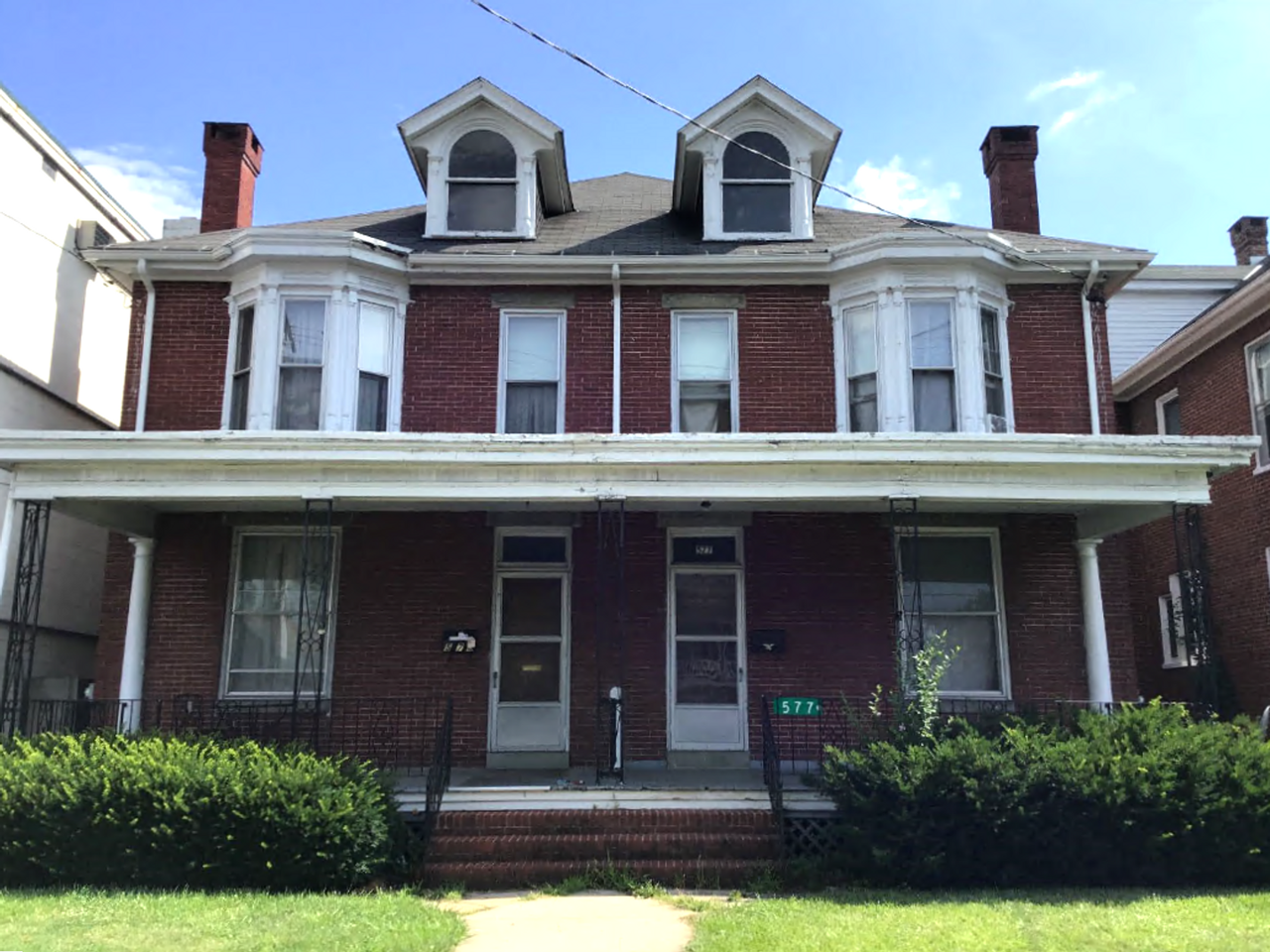 577 Lincoln Way E