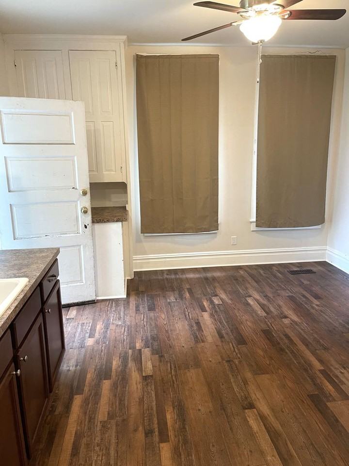 577 Lincoln Way E - Photo 7 of 48