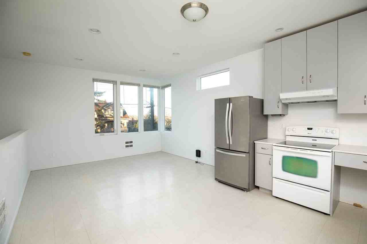 2900 18th Ave S #B - Photo 6 of 10