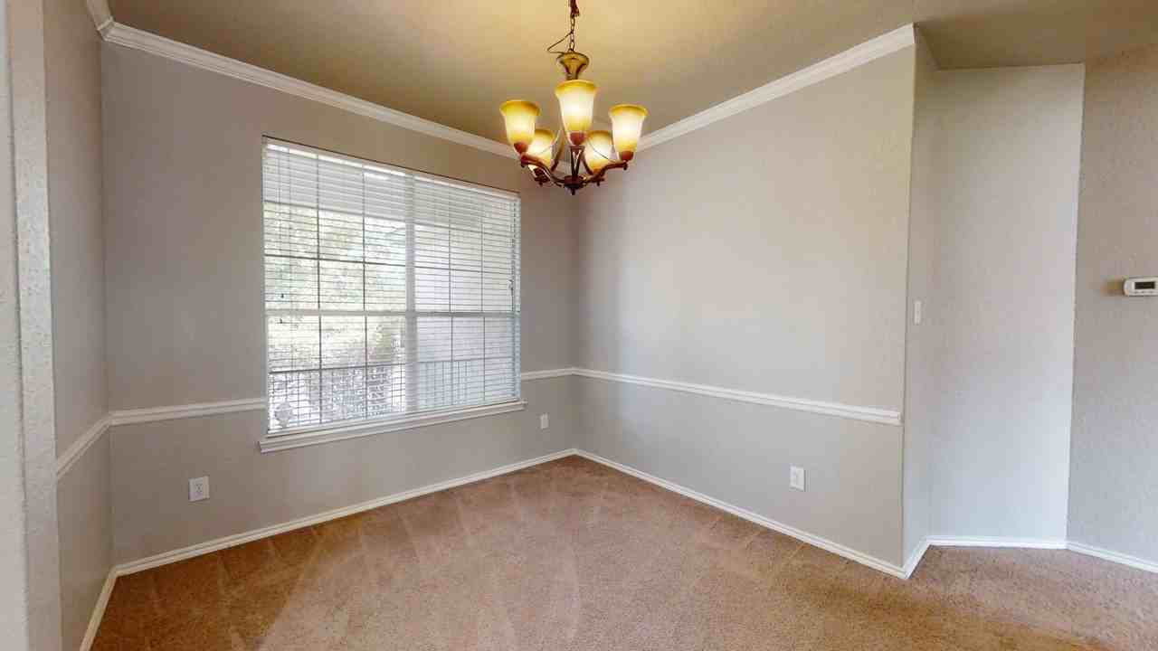 12230 Medina Ml - Photo 4 of 31