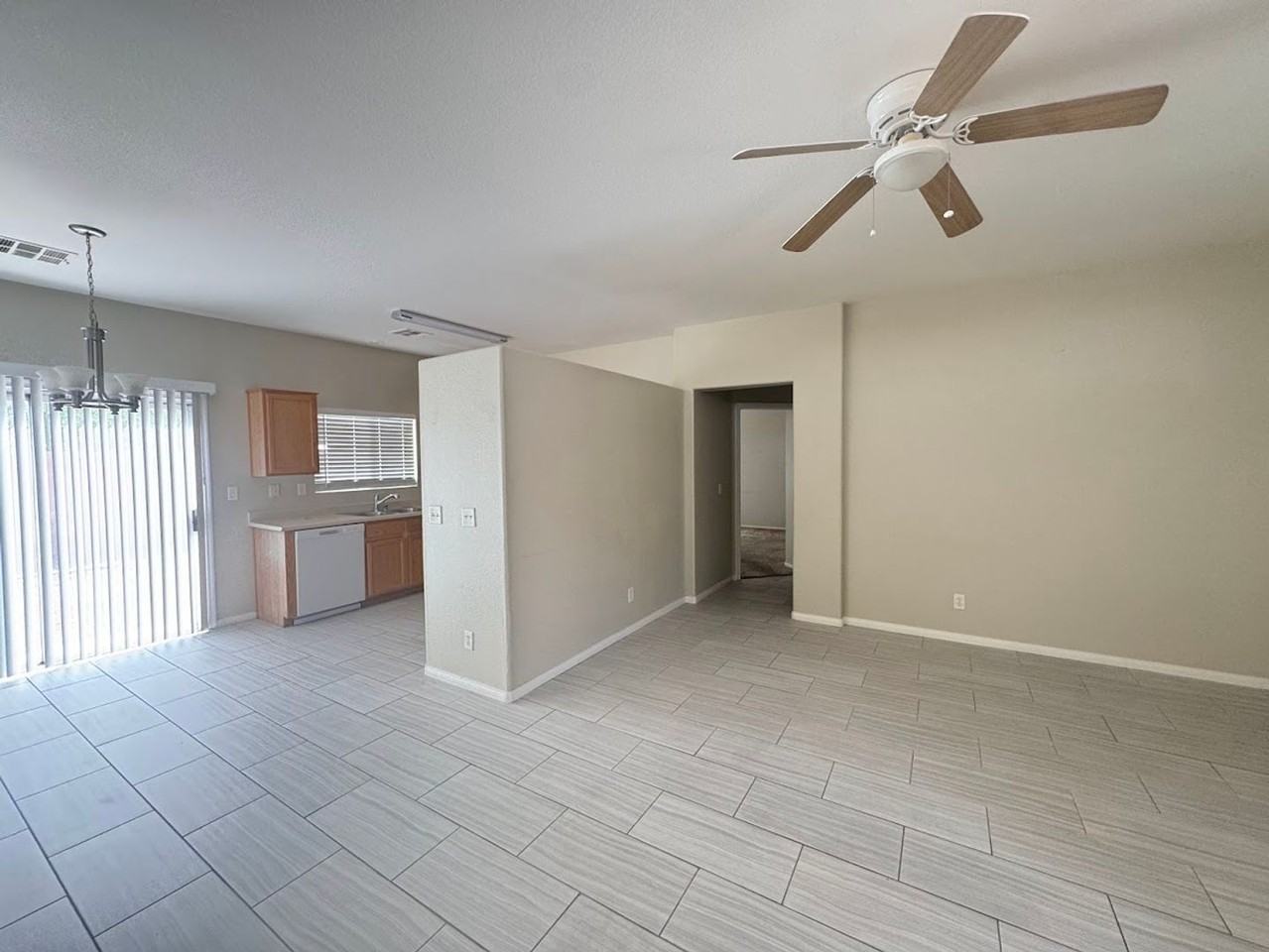 6005 Highland Gardens Dr - Photo 4 of 20
