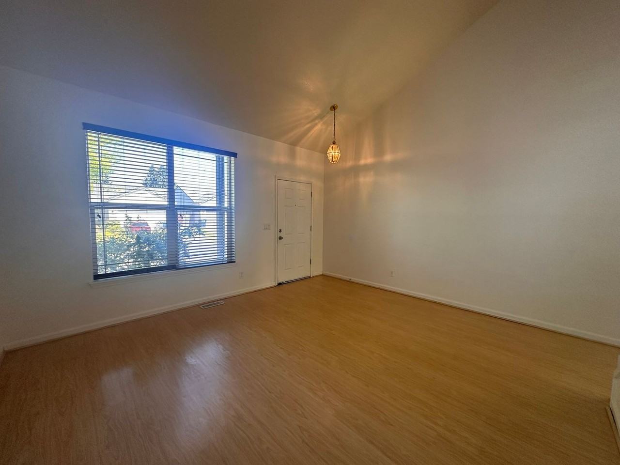 3870 Aerial Way - Photo 3 of 25