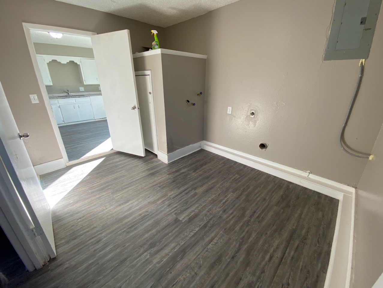 10835 N 5th St - Photo 4 of 11