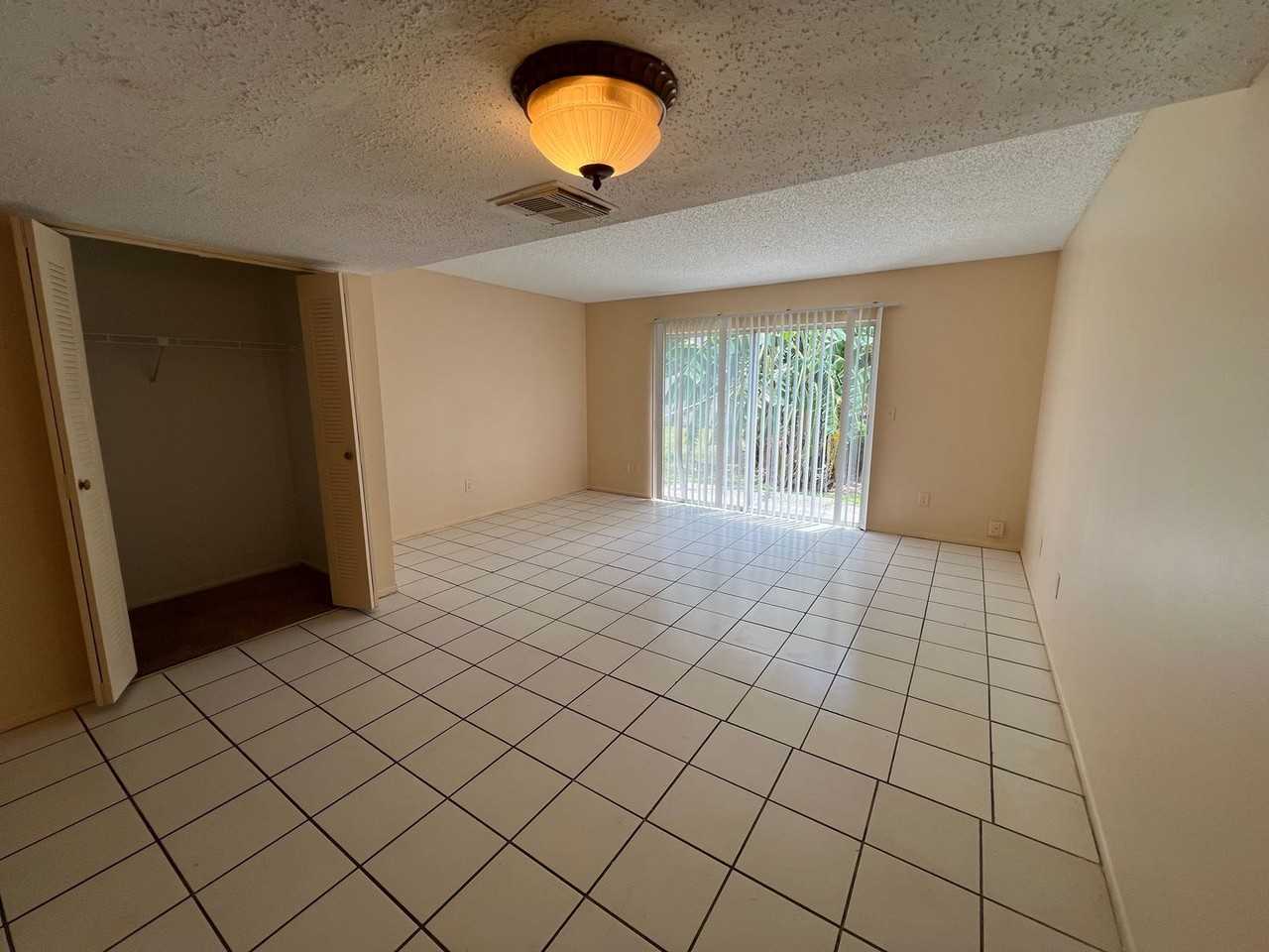 12116 Napiers Cir - Photo 5 of 14
