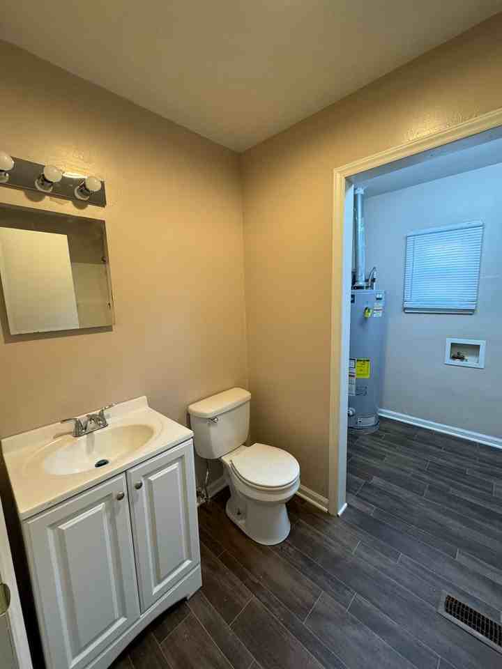 630 Dundeen Dr - Photo 5 of 8