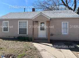 featured image of 2305 S Topeka Ave