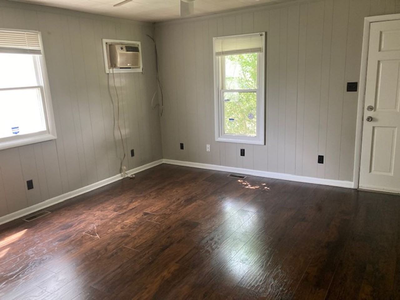 124 Twin Oak Dr - Photo 3 of 15