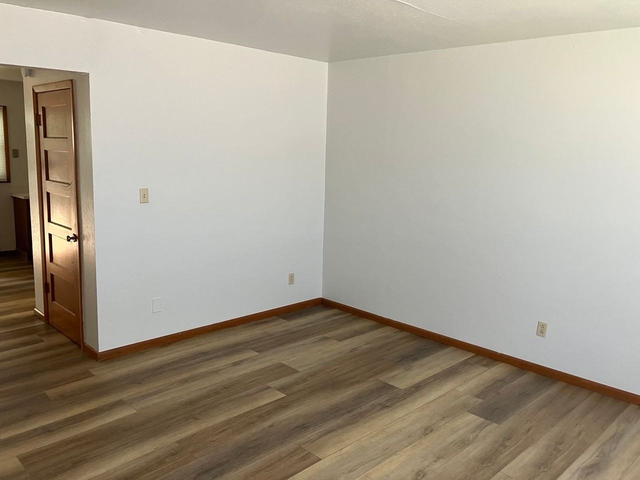 1103 N 3rd St #4 - Photo 5 of 8