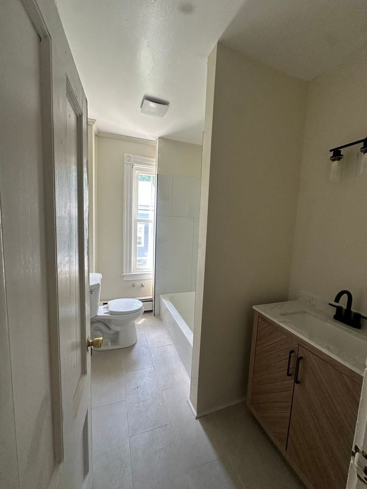 11 11 Dedford Street  - 11 Dedford Street - 2L #2L - Photo 3 of 3