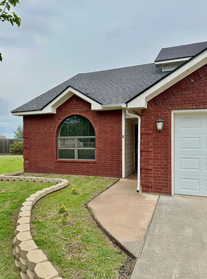 4 Nw Havenshire Cir - Photo 2 of 30