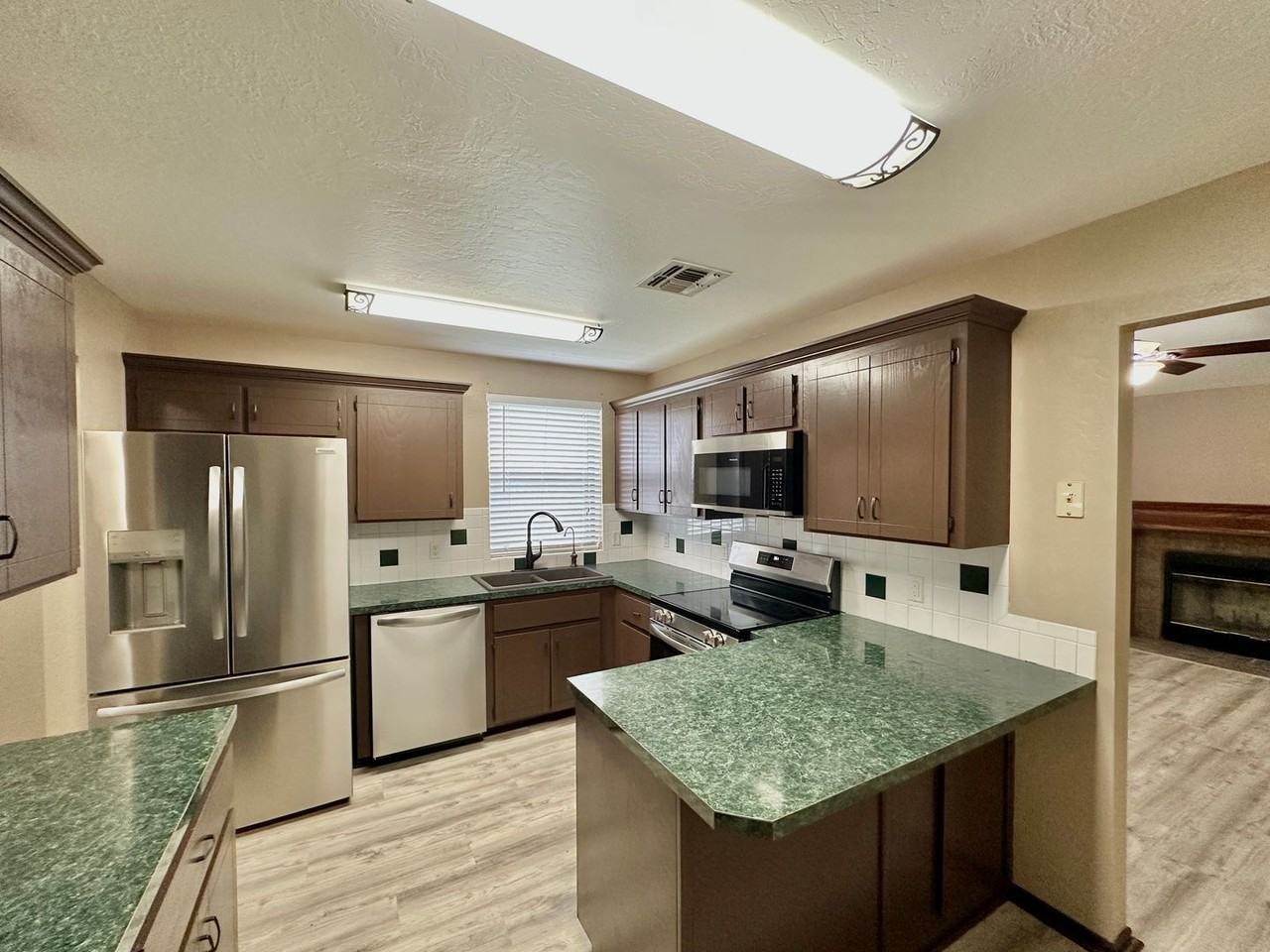 4 Nw Havenshire Cir - Photo 7 of 30