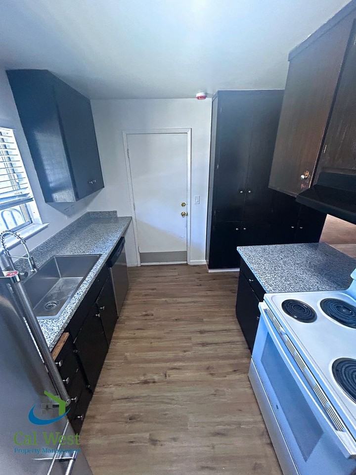 790 Welburn Ave - Photo 4 of 24