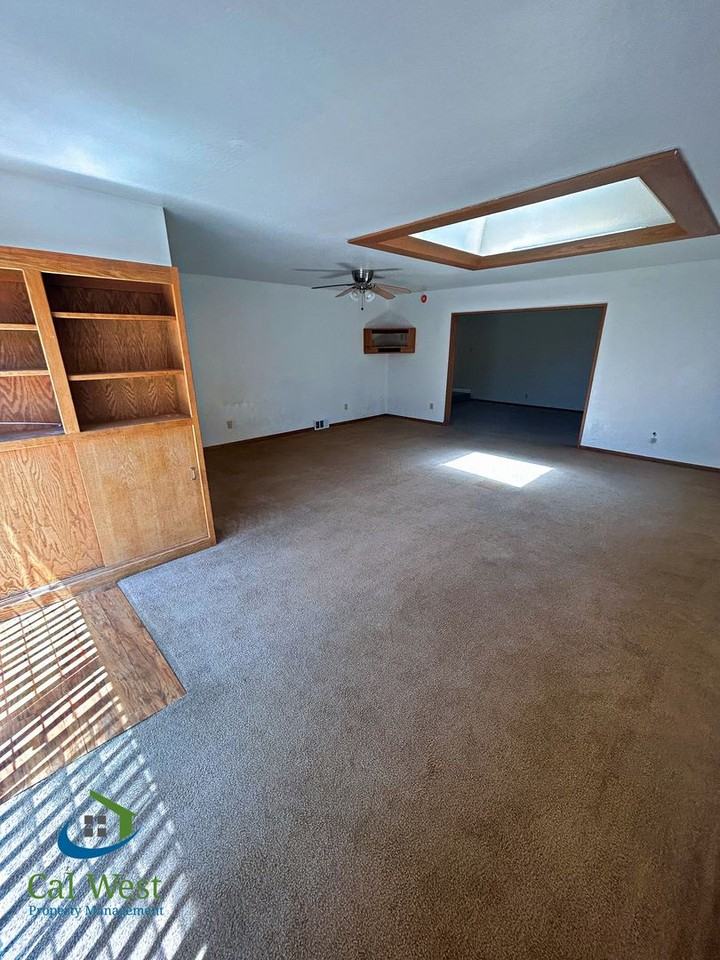 790 Welburn Ave - Photo 5 of 24