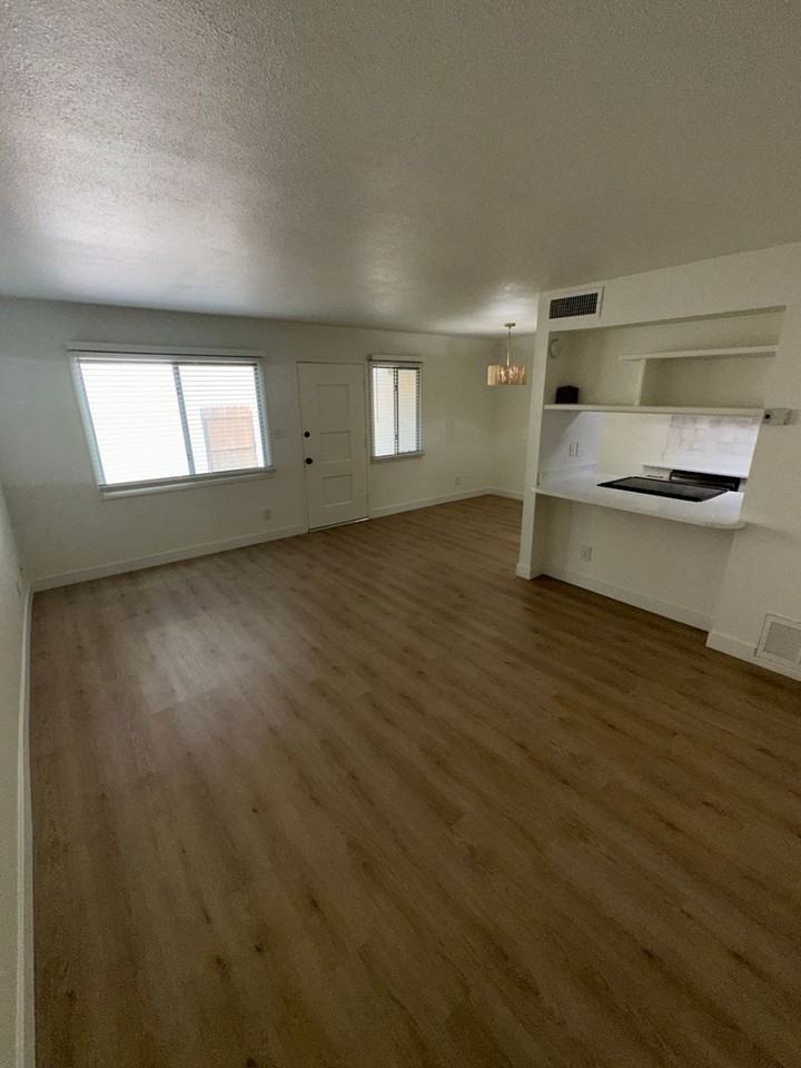 8037 E Glenrosa Ave - Photo 5 of 15