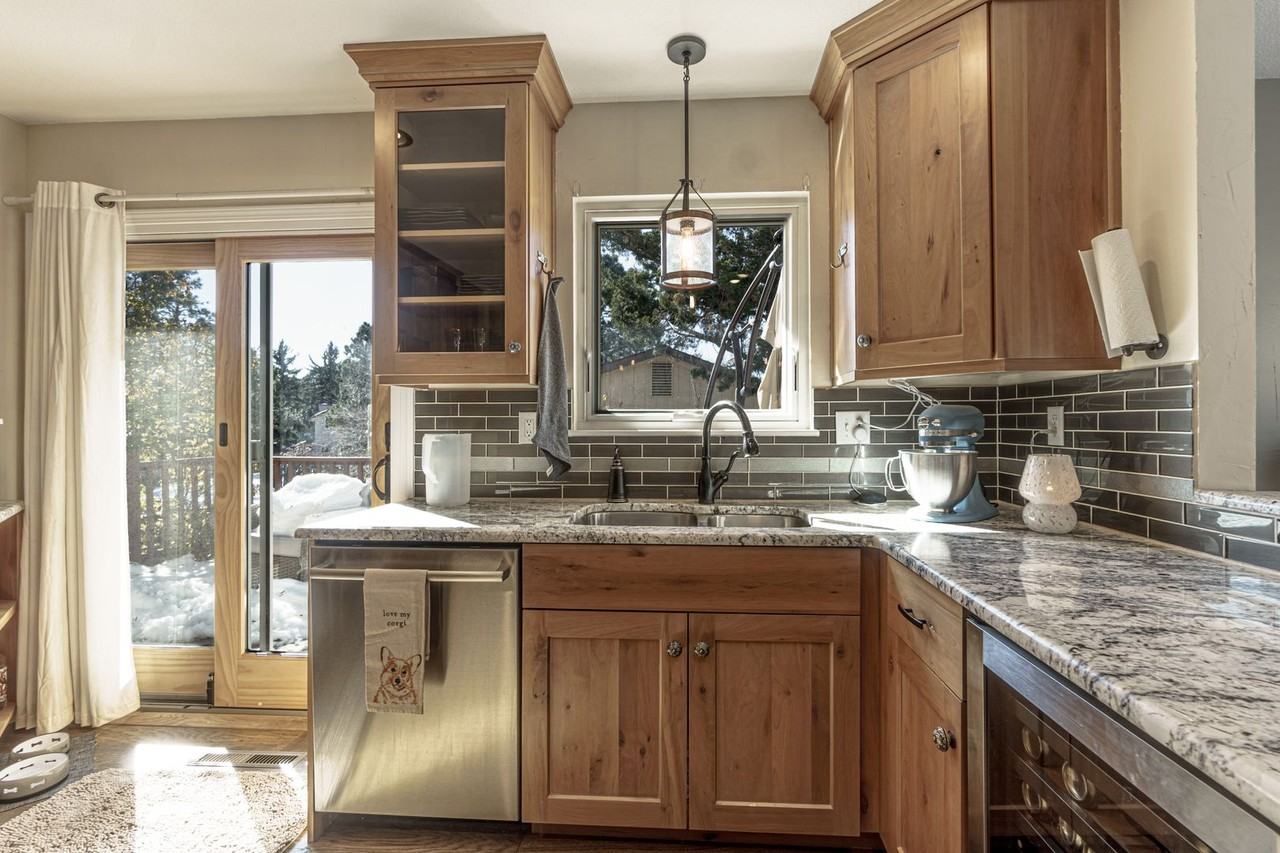 3295 W Parade Cir - Photo 6 of 40