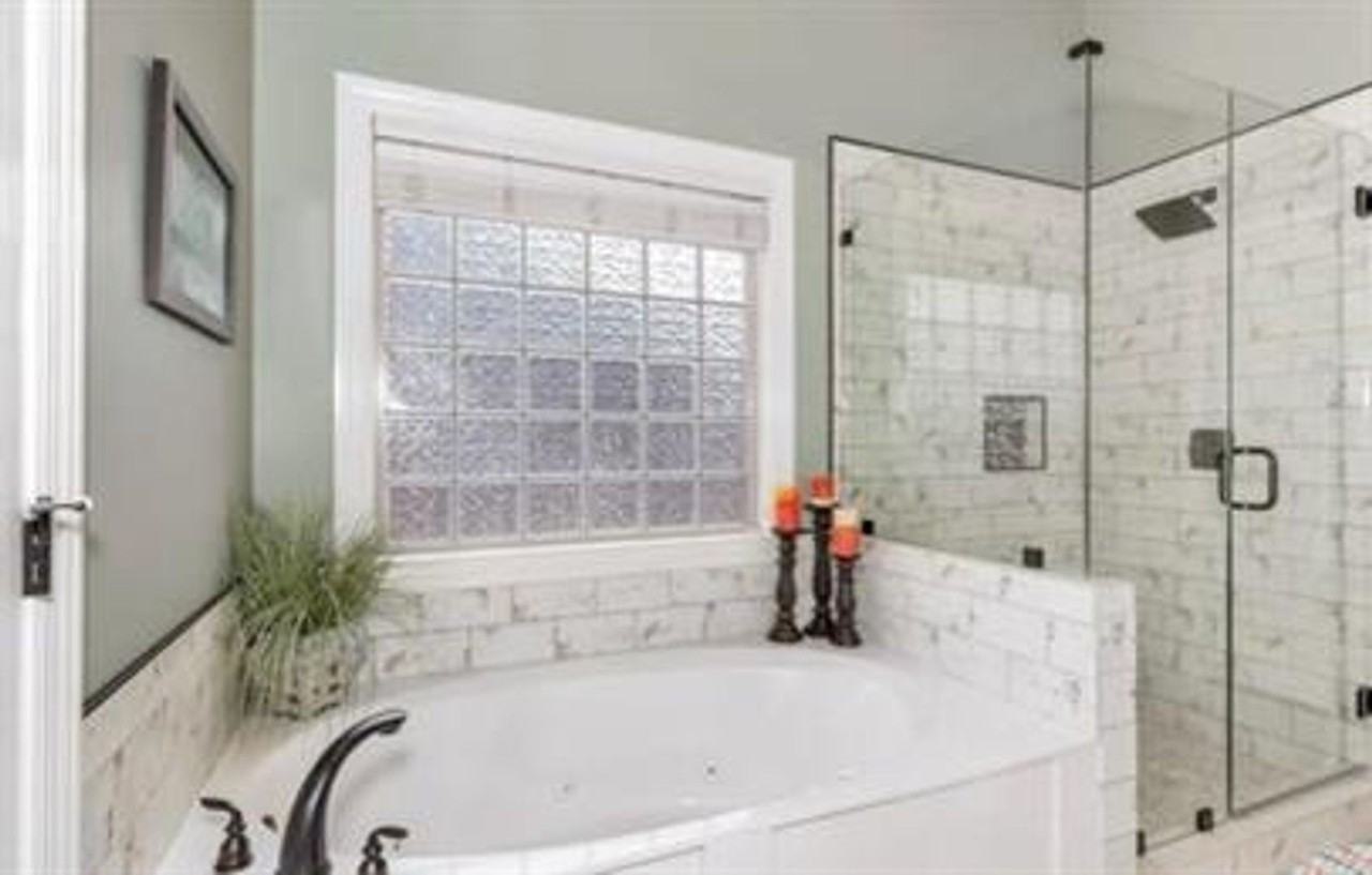 106 Carlton Woods Dr - Photo 2 of 20
