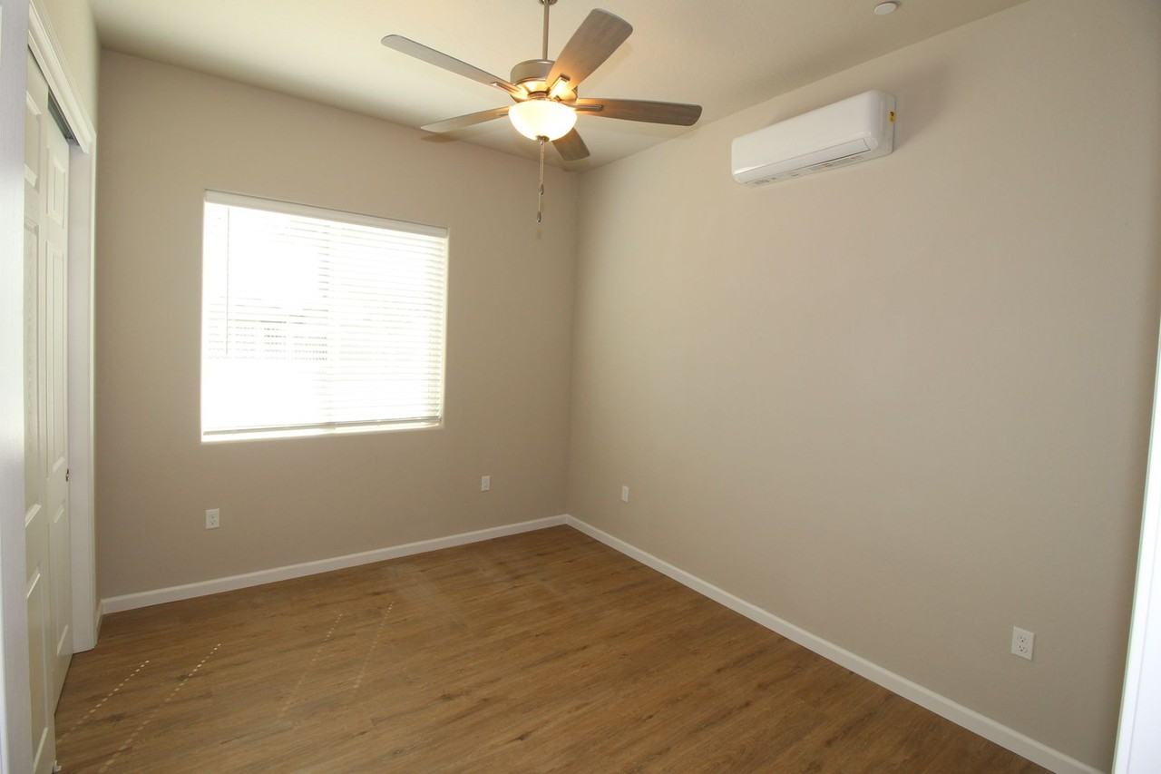 2379 N Arthur Ave - Photo 4 of 10