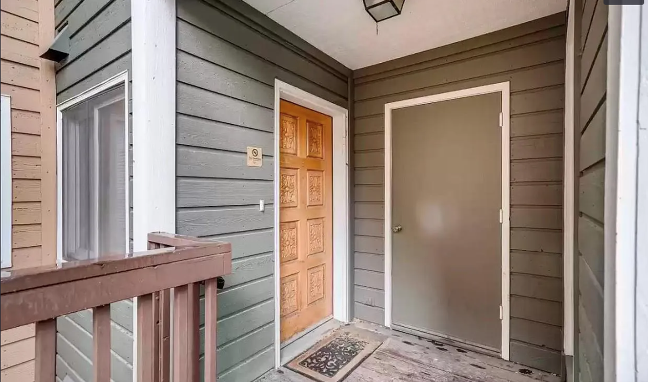 2853 Springdale Ln - Photo 2 of 8