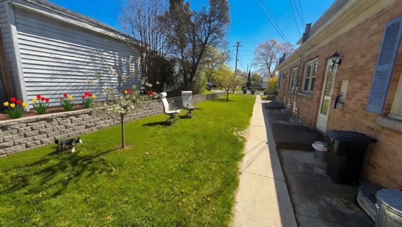 408 Vollrath Blvd - Photo 2 of 15