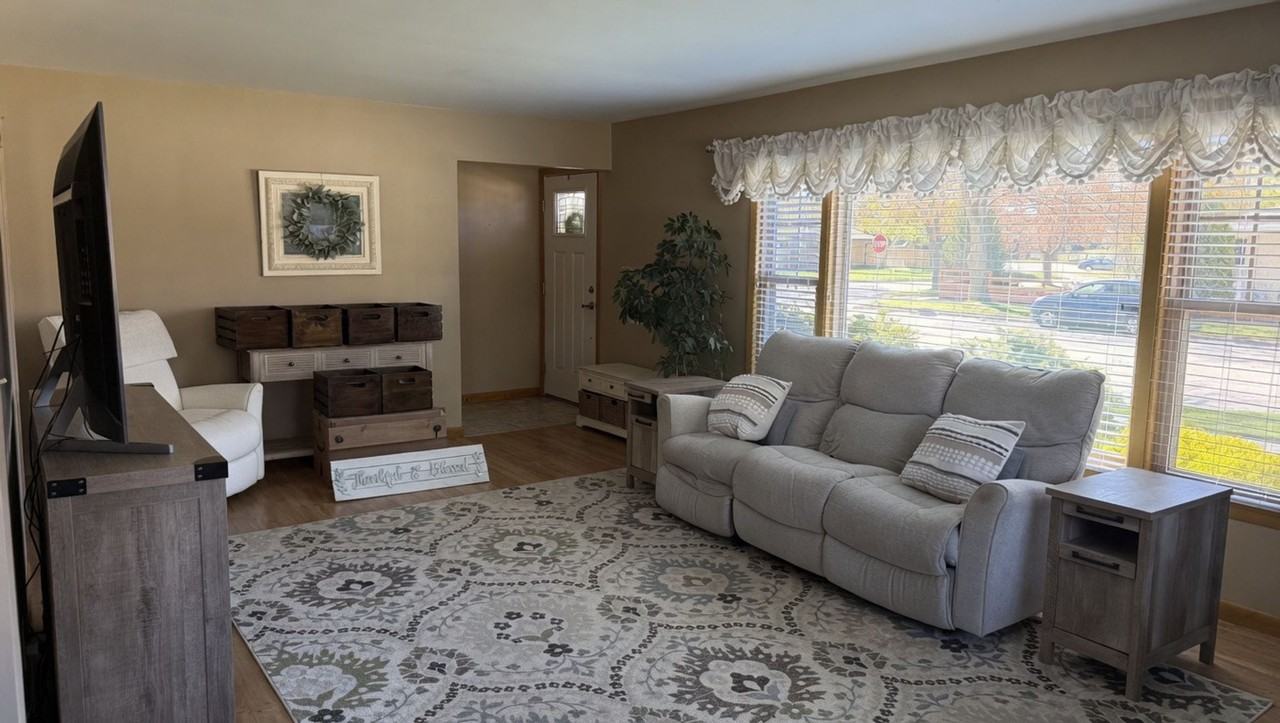 408 Vollrath Blvd - Photo 4 of 15