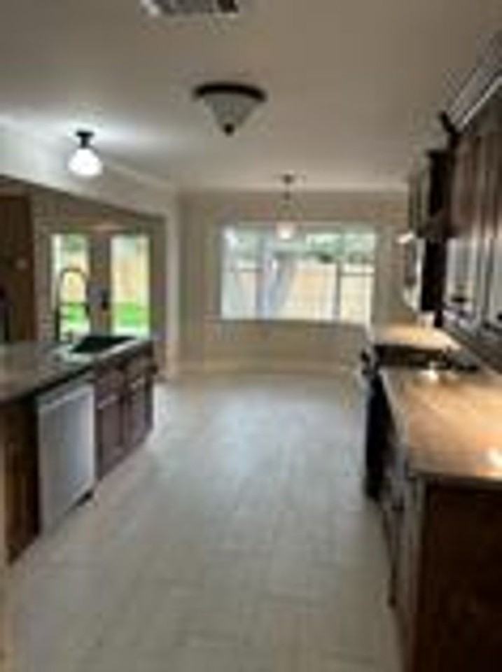 5430 Lake Lindenwood Dr - Photo 4 of 12
