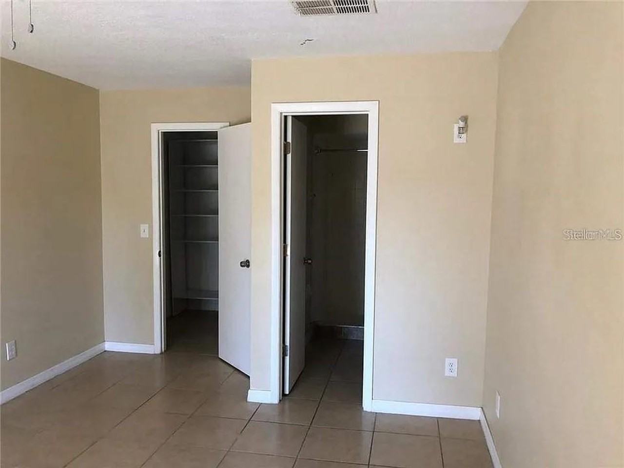 330 Colonade Ct - Photo 3 of 6