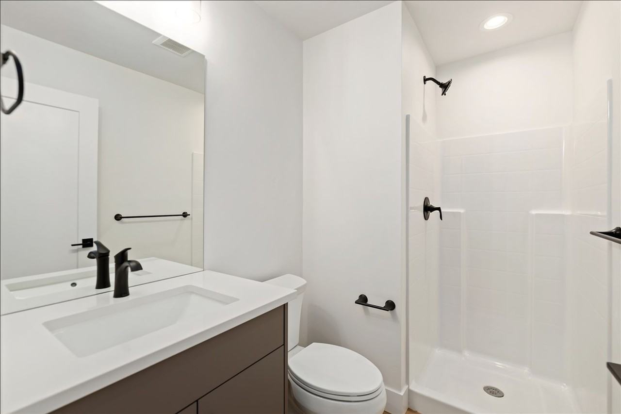 1739 S Rock View Ln - Photo 5 of 31