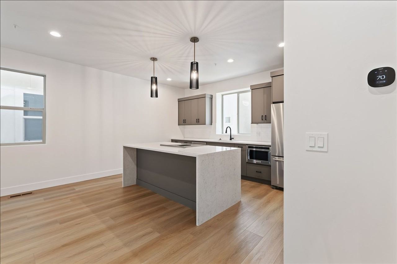 1739 S Rock View Ln - Photo 7 of 31