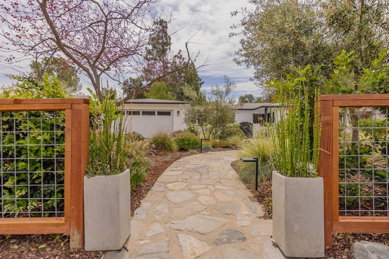 413 W Matilija St - Photo 6 of 31