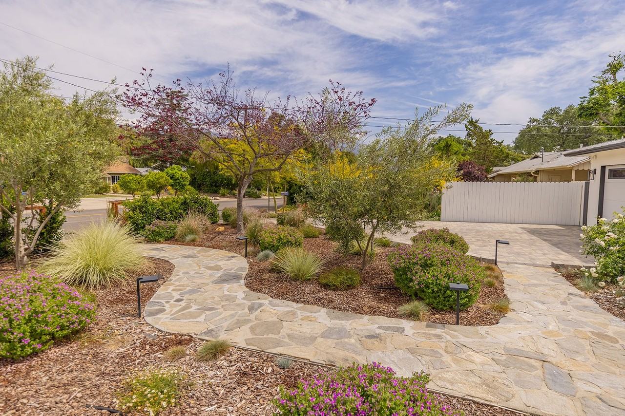 413 W Matilija St - Photo 7 of 31