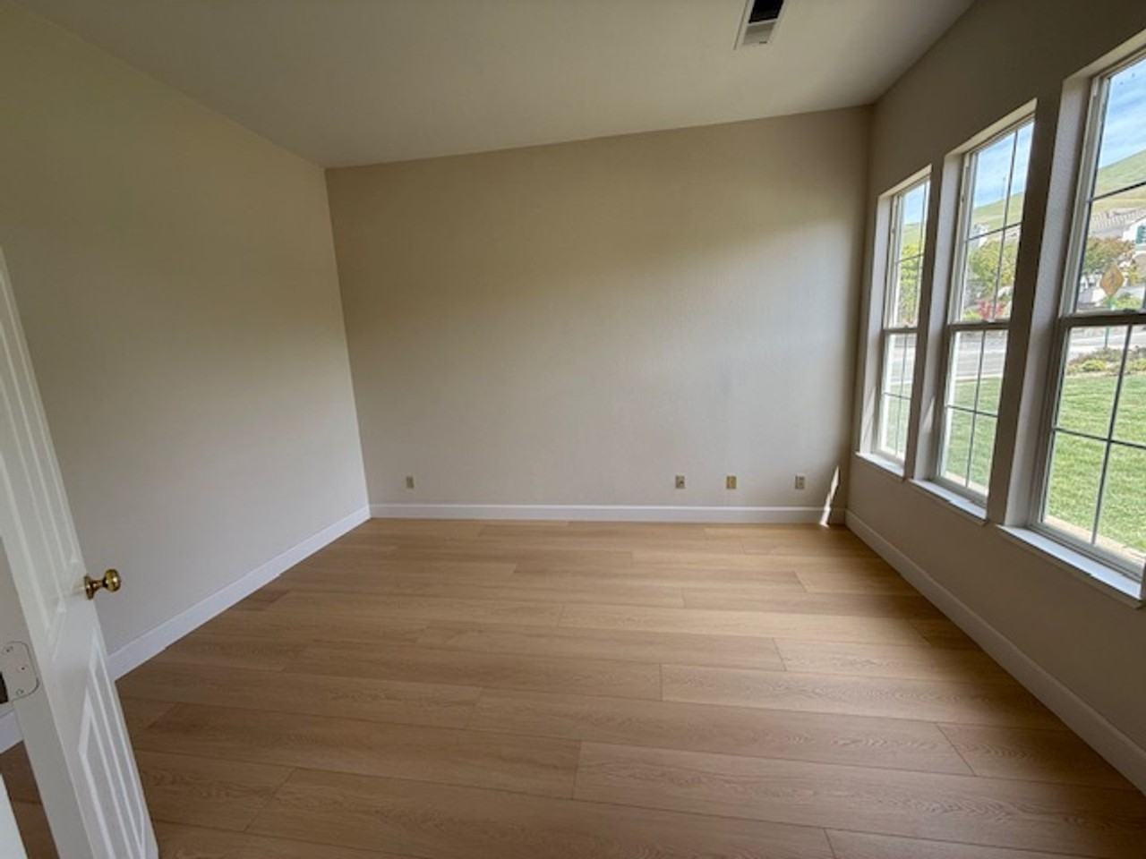 48401 Costa Mesa Ter - Photo 3 of 16