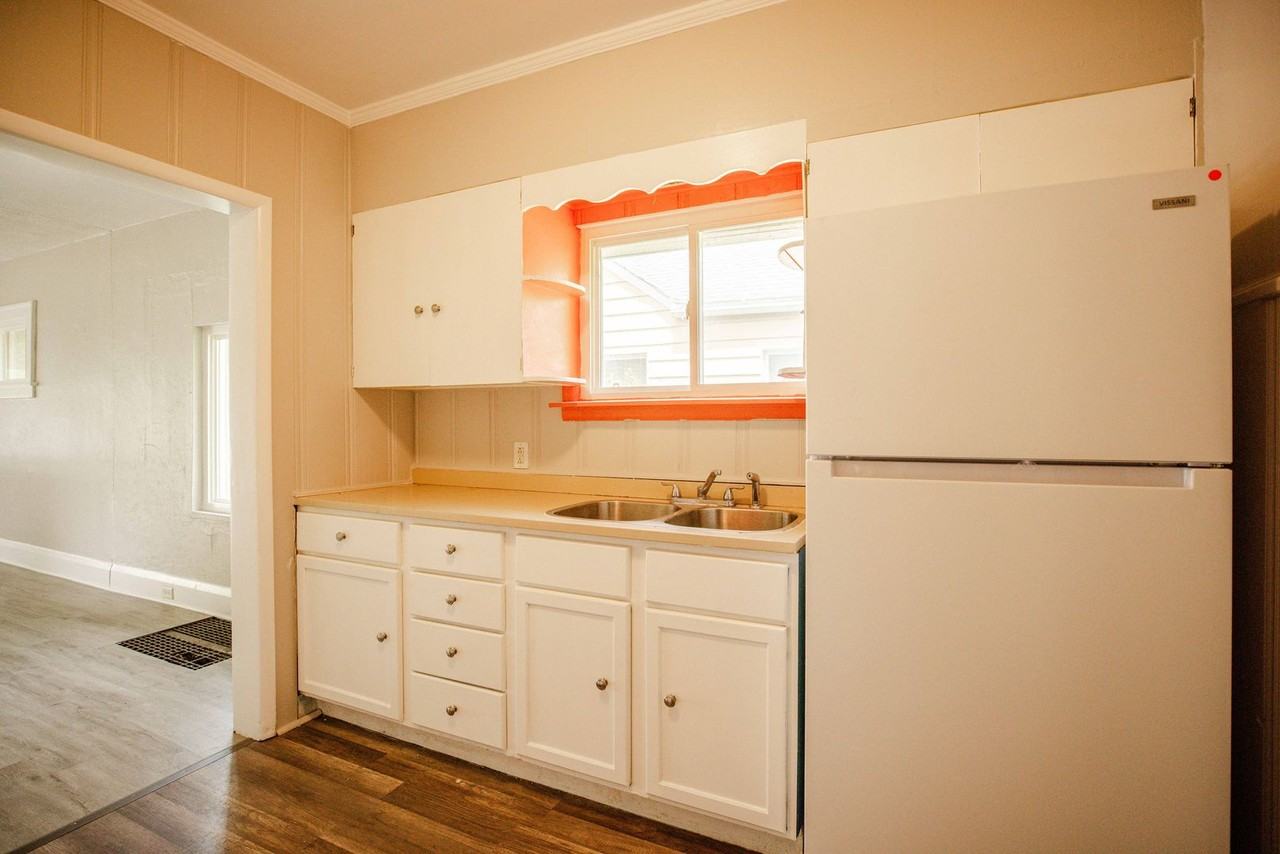 932 Turner Ave - Photo 3 of 14