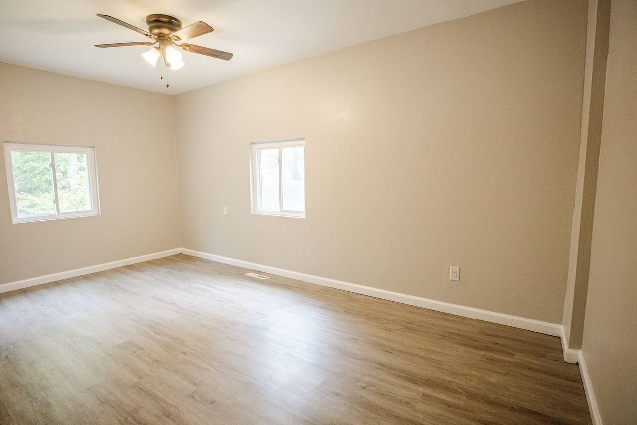 932 Turner Ave - Photo 4 of 14