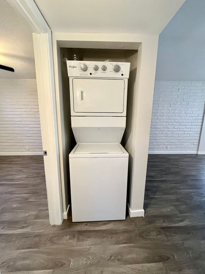 Stunning Modern Apartments in the Heart of Tempe! - Photo 5 of 25
