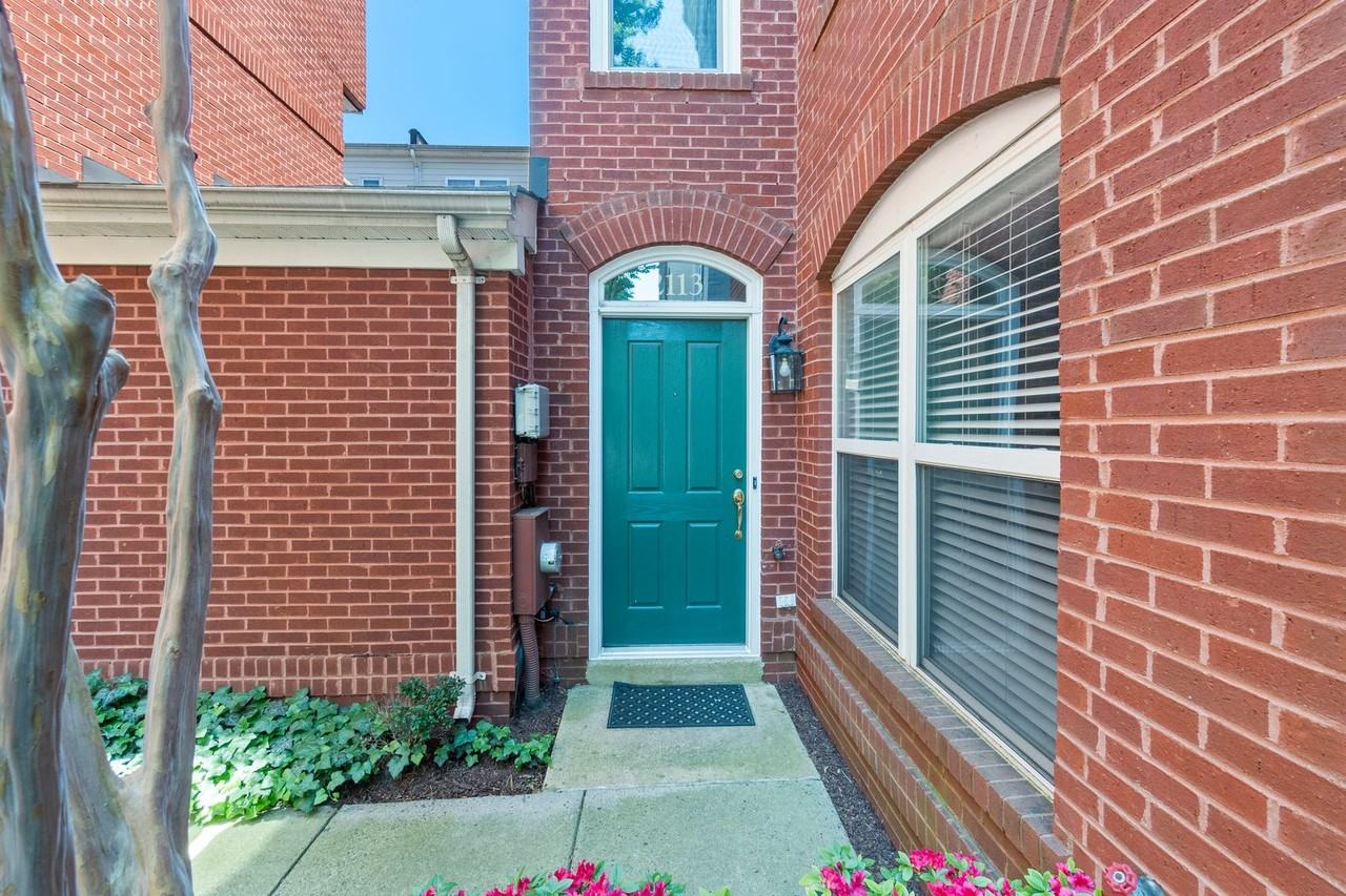 2113 12th Pl Nw - Photo 2 of 36