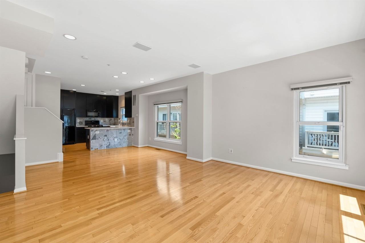 2113 12th Pl Nw - Photo 7 of 36